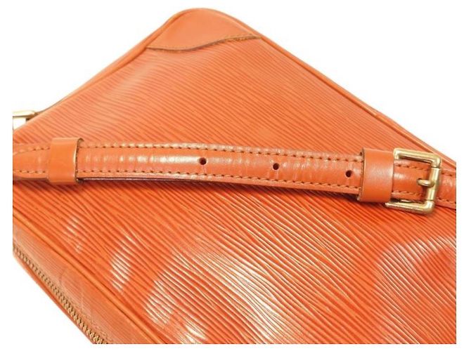 Louis Vuitton Borsa a tracolla Trocadero Marrone - vista 3
