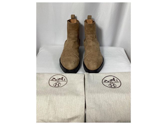 Botas ankle Hermès Findlay em camurça marrom Vermelho - vista 14