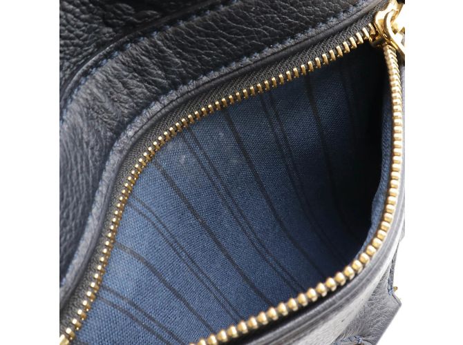 Borsa tote Lumineuse PM in Monogram Empreinte Louis Vuitton Blu navy - vista 10
