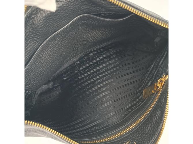 Prada Schultertasche aus schwarzem Vitello Daino - Ansicht 8