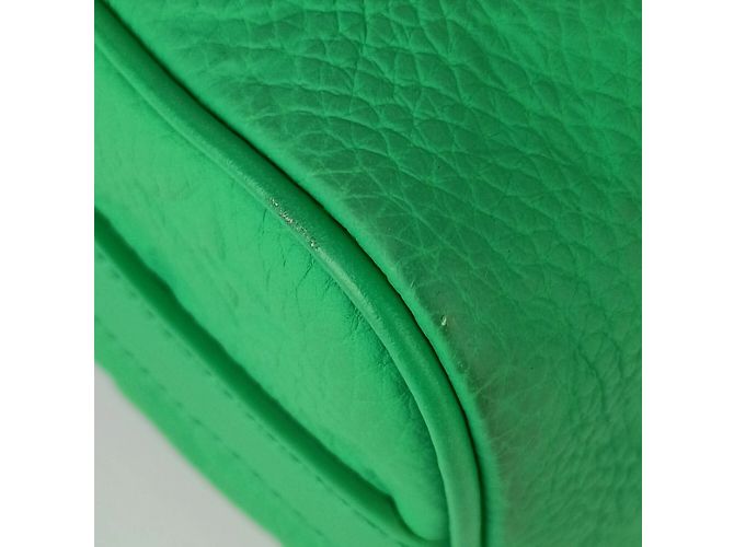 Keepall Borsa a mano in pelle Taurillon verde Louis Vuitton - vista 6