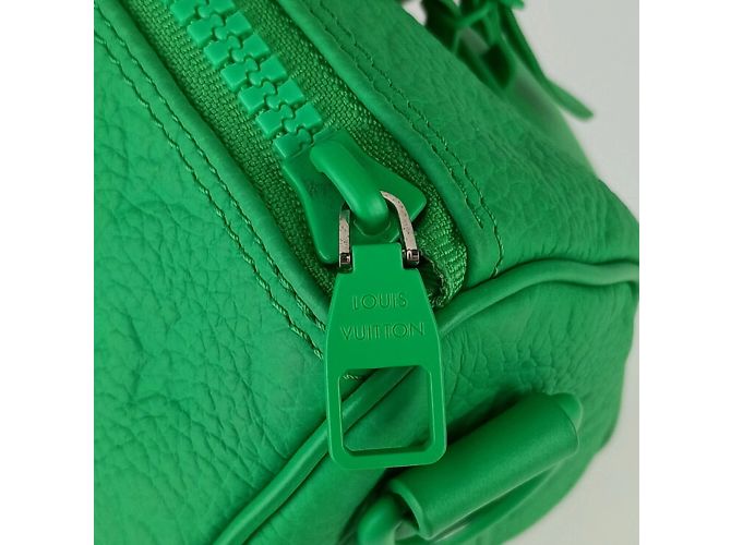 Keepall Borsa a mano in pelle Taurillon verde Louis Vuitton - vista 7
