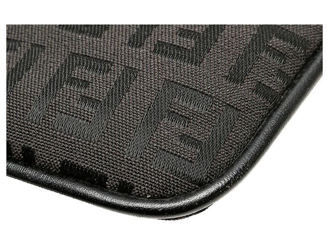 Borsa a tracolla in tela Zucchino nera di Fendi Nero - vista 9