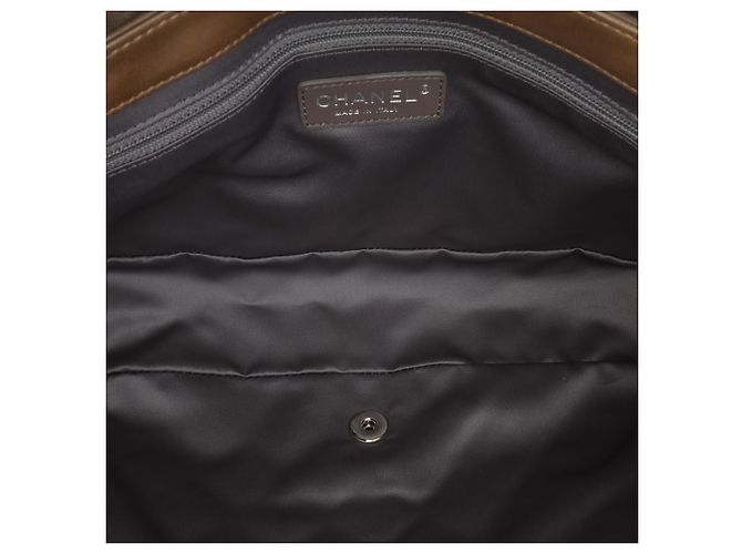 Chanel Brown Jumbo Quilted Lambskin Coco Rain Flap Marrone Cachi - vista 4
