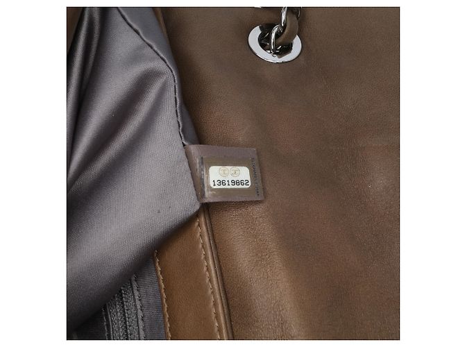 Chanel Brown Jumbo Quilted Lambskin Coco Rain Flap Marrone Cachi - vista 6