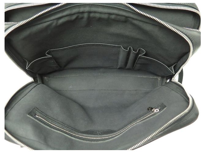 BORSA DOCUMENTI DA VIAGGIO LOUIS VUITTON PM IN PELLE TAIGA CON TRACOLLA Grigio antracite - vista 13