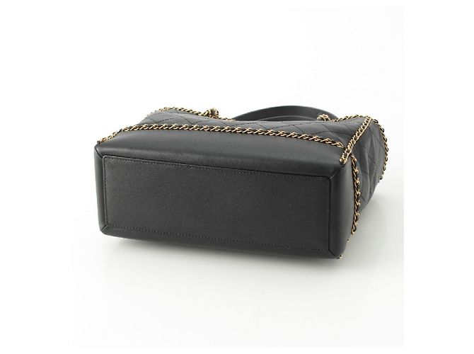 2.55 Borsa Tote Chanel Matelassé Coco Mark Chain Nero - vista 6
