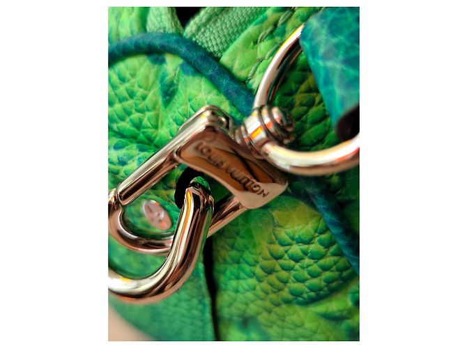 Louis Vuitton Keepall XS in pelle di struzzo verde blu scuro - vista 3