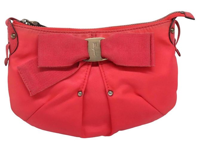 Borsa a spalla Salvatore Ferragamo in nylon rosa oro Auth bs24618 D'oro - vista 13