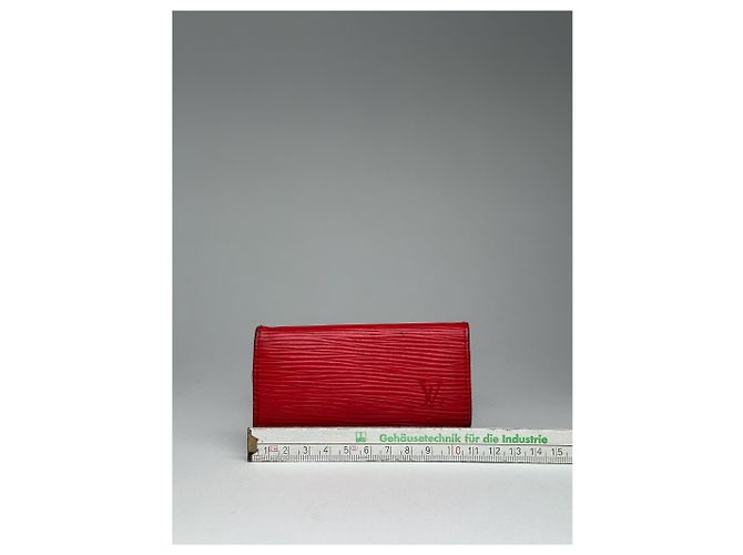 Vintage Louis Vuitton EPI Leather Key Holder red - view 8