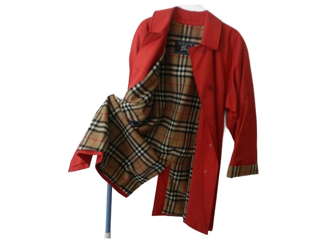 Abrigo Burberry Rojo de Tela Roja - vista 2