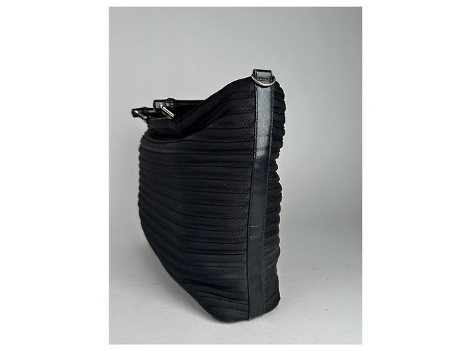 Bamboo Vintage Gucci Canvas Tasche mit Bambusgriff in Schwarz - Ansicht 12