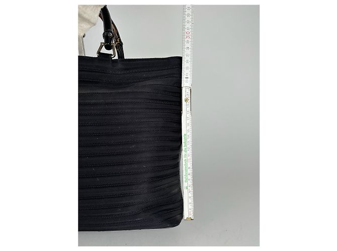 Bamboo Vintage Gucci Canvas Tasche mit Bambusgriff in Schwarz - Ansicht 14