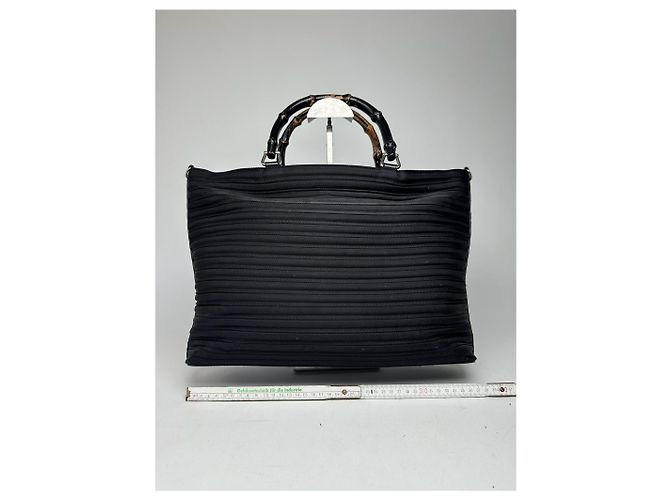 Bamboo Vintage Gucci Canvas Tasche mit Bambusgriff in Schwarz - Ansicht 15