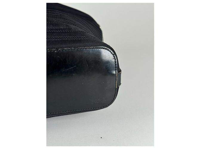 Bamboo Vintage Gucci Canvas Tasche mit Bambusgriff in Schwarz - Ansicht 8