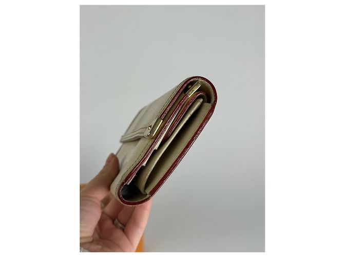 Vintage Louis Vuitton leather wallet white - view 8