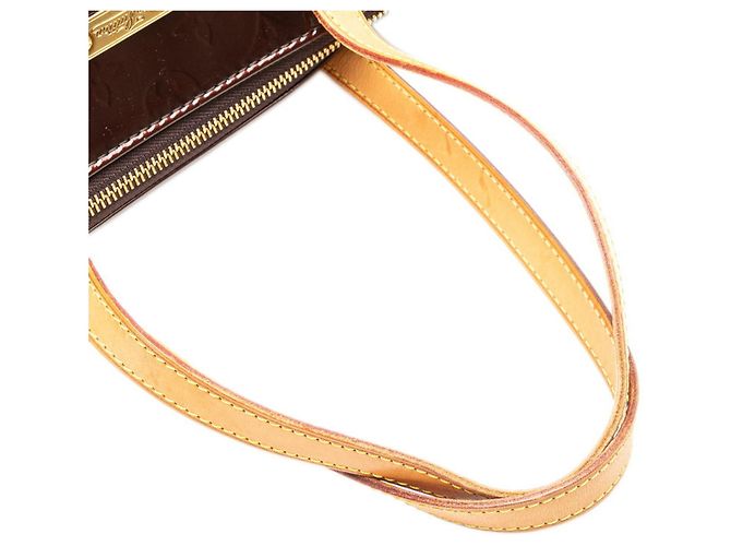 Borsa Louis Vuitton Monogram Vernis Bellevue GM Marrone Bordò - vista 8