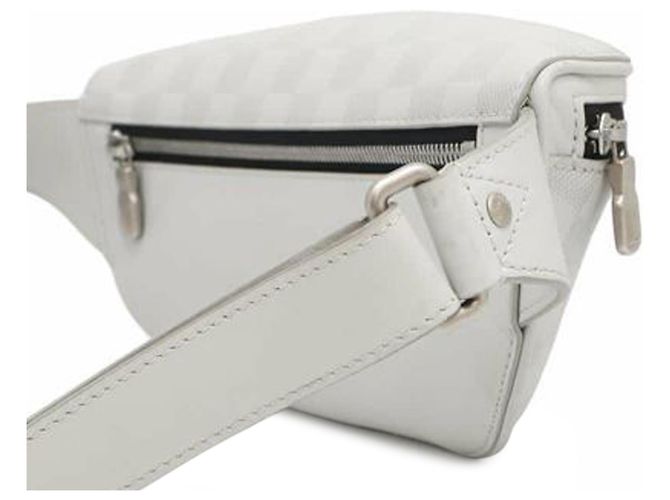Bumbag Campus Damier Infini Bianco Louis Vuitton - vista 6