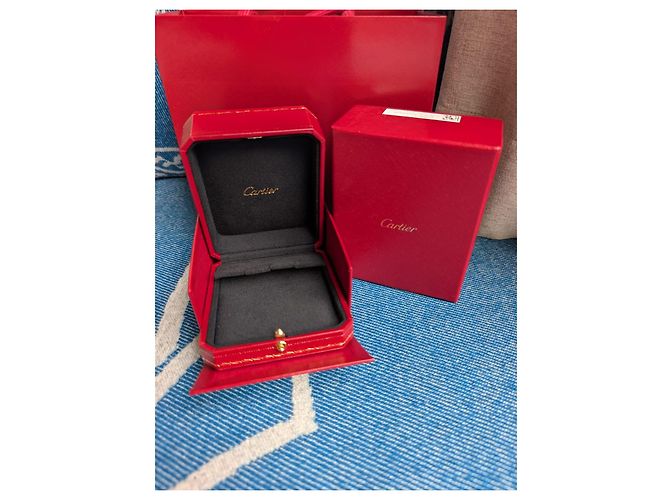 Cartier Vertikales Display-Box für große Creolenohrringe mit Papiertüte Rot - Ansicht 3