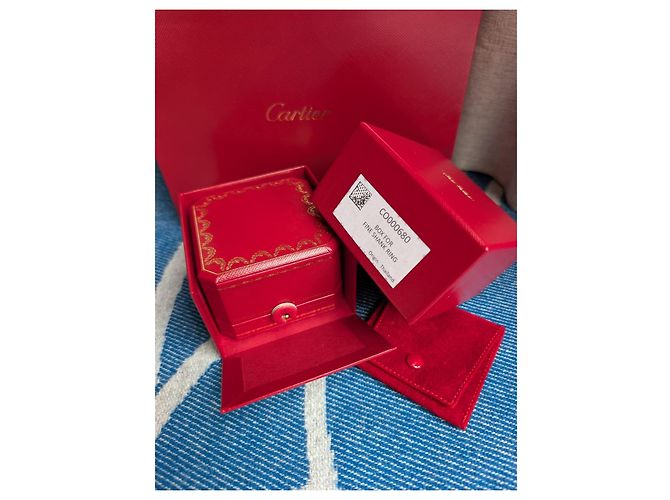 Cartier Amor Trinity JUC Anel de haste fina Caixa interna e externa Sacola de papel Vermelho - vista 5