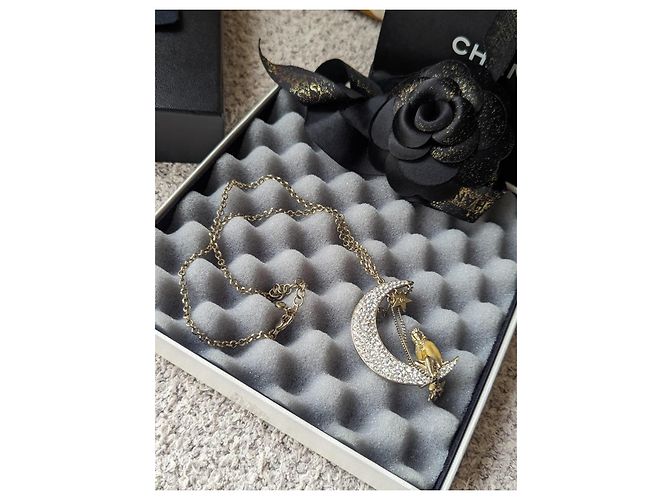 Chanel Raro CC 08P CoCo na Lua GHW Colar Logo de Cristal Caixa etiqueta Dourado - vista 8