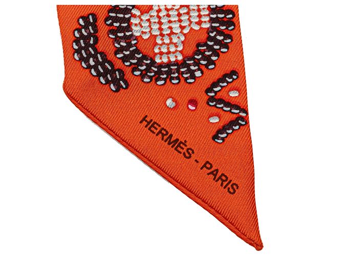 Hermès Arancione Kelly in Perle Sciarpa in Seta Twilly - vista 4