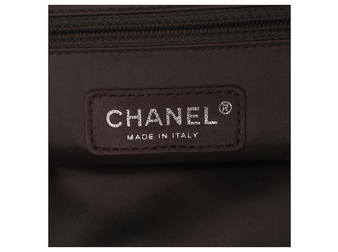 Chanel Gold Perforiertes, rissiges Metallic-Kalbsleder Drill Tote Golden - Ansicht 5