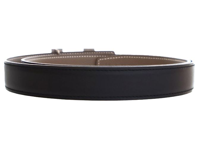 Cintura reversibile Constance H in Epsom e Swift nera di Hermès Taupe - vista 4