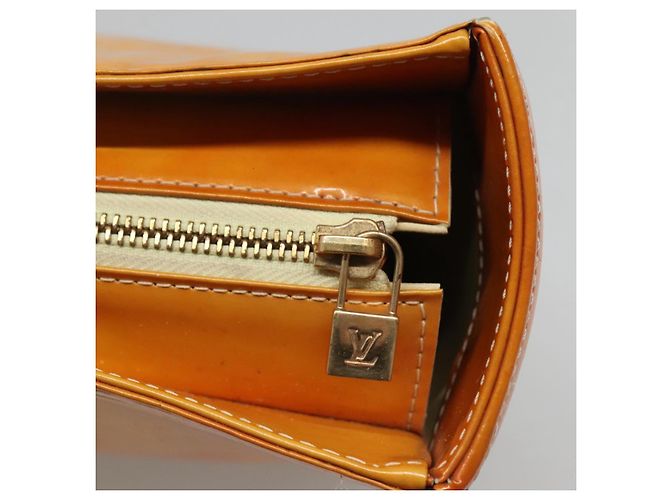 LOUIS VUITTON Borsa Tote Columbus Monogram Vernis Giallo Lime M91047 Auth th5893 D'oro - vista 17