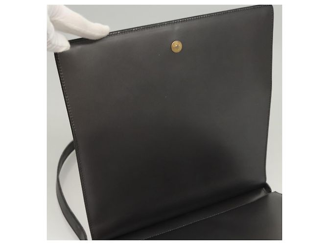 GUCCI Schultertasche aus braunem Leder mit Gold Auth 118429 Golden - Ansicht 17