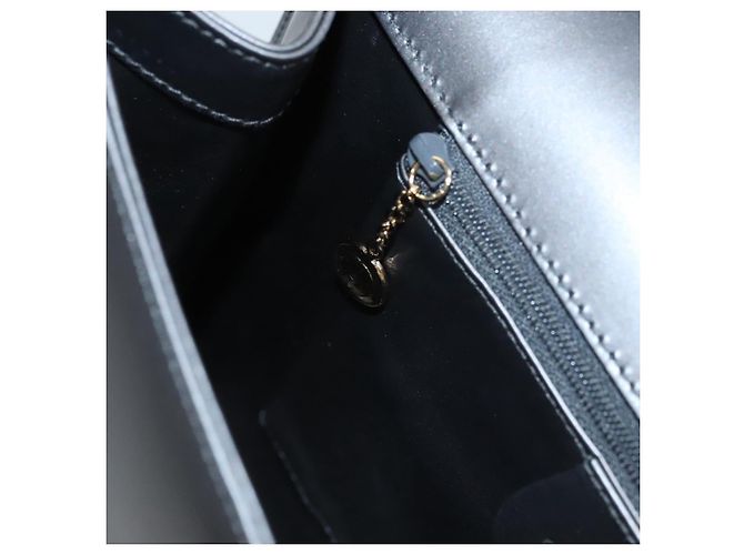 GUCCI Schultertasche aus braunem Leder mit Gold Auth 118429 Golden - Ansicht 22