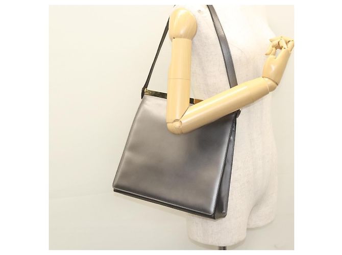 GUCCI Schultertasche aus braunem Leder mit Gold Auth 118429 Golden - Ansicht 24