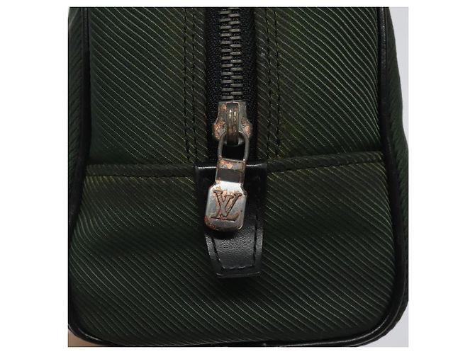 LOUIS VUITTON Taiga Parana Clutch Bag Epicea M30754 LV Auth bs24494 - view 9