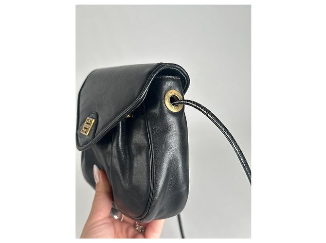 Vintage Givenchy 4G Ledertasche schwarz - Ansicht 11