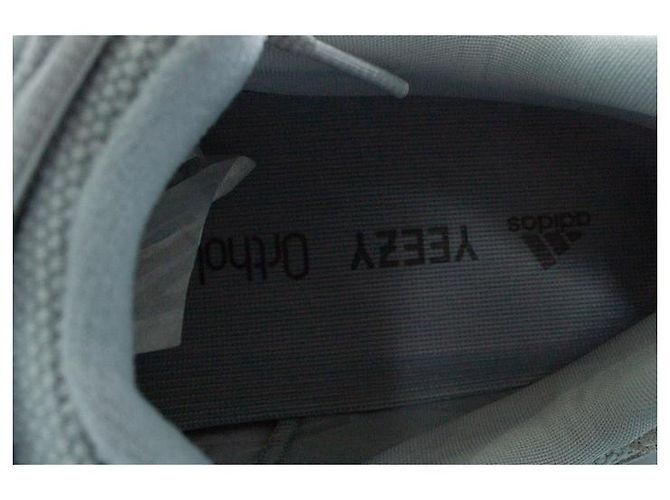 Yeezy, Boost 700 V2 blu ospedaliero - vista 9