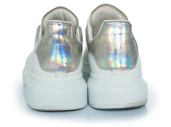 Alexander McQueen, tênis oversized Larry Prata Branco - vista 5
