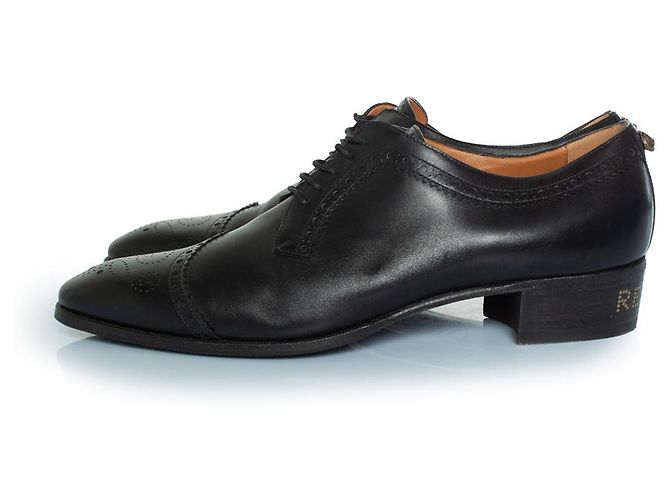 Gucci, Broccato con lacci e tacco chiodato in oro Nero - vista 2