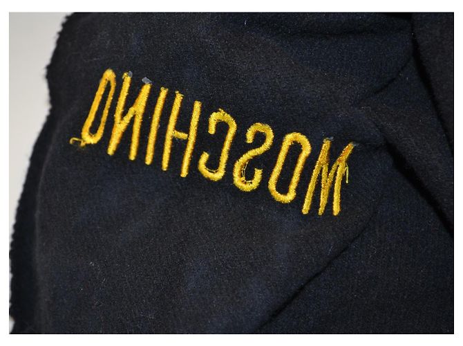 Sciarpa Moschino in lana nera con logo giallo Nero - vista 6