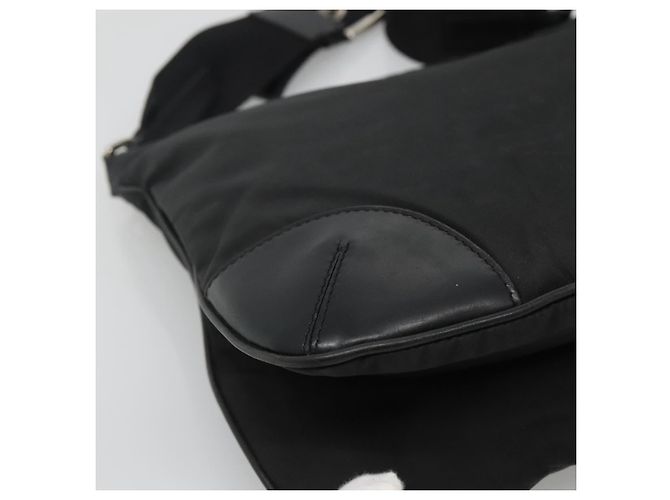 Borsa a spalla PRADA in nylon nero Auth 119572 - vista 15