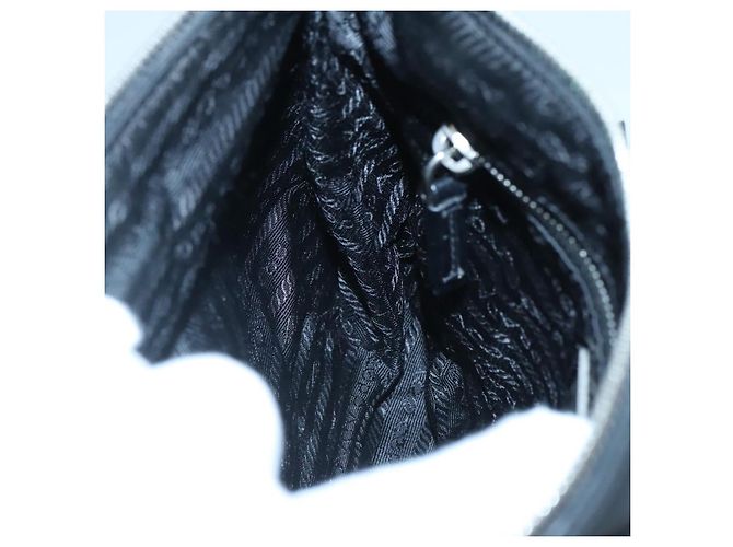 Borsa a spalla PRADA in nylon nero Auth 119572 - vista 22