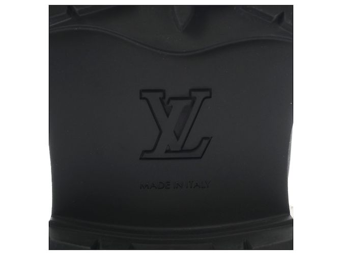 Louis Vuitton Ankle Boots Black - view 9