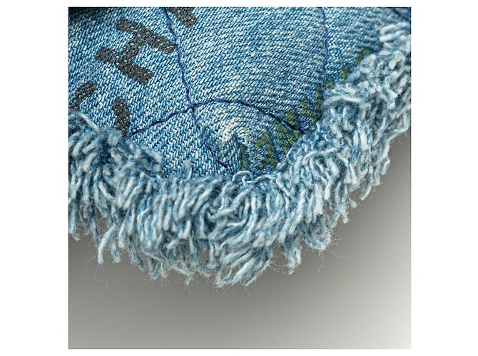 Chanel Blaue Mini-Denim-Clutch mit Kette - Ansicht 10