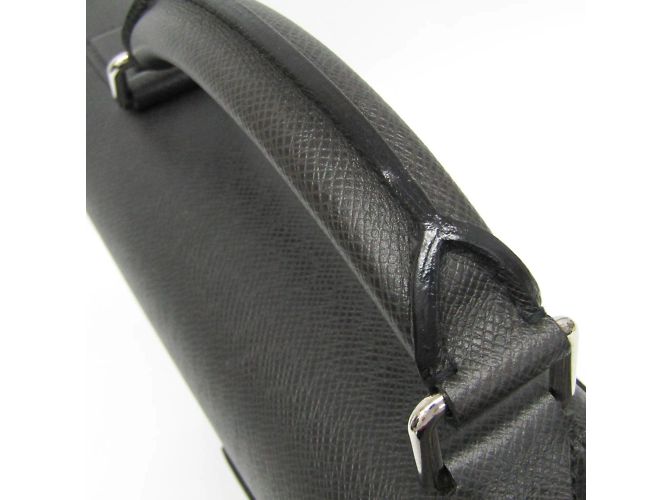 Malette Taiga Neo Robusto 2 de Louis Vuitton Gris - vue 12