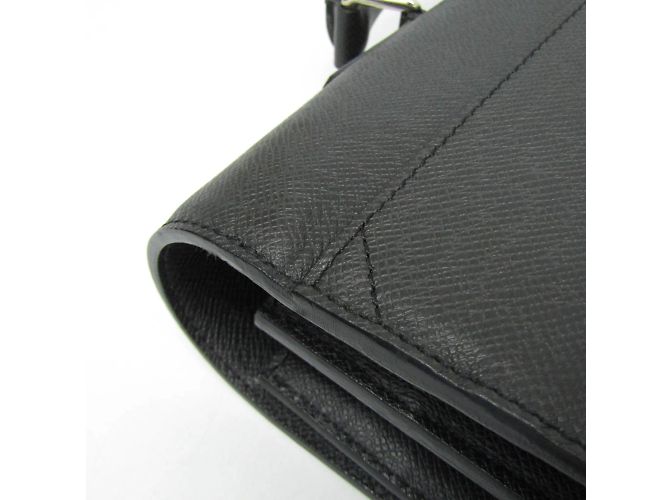 Malette Taiga Neo Robusto 2 de Louis Vuitton Gris - vue 8