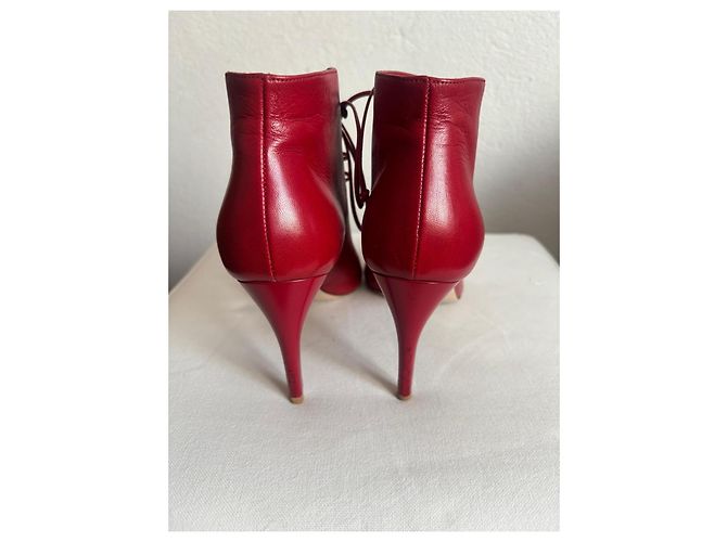 Bottines Miu Miu en cuir rouge - vue 4