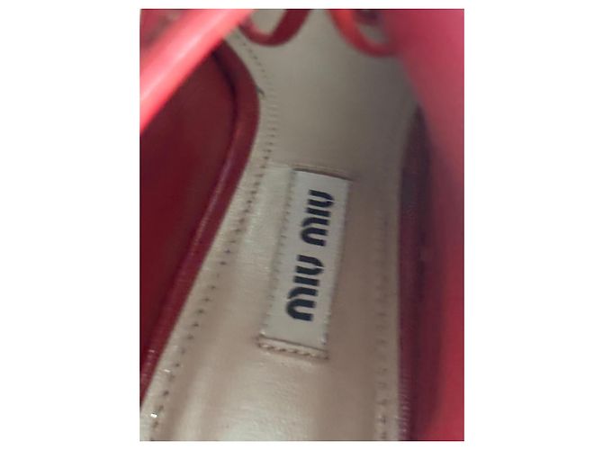 Bottines Miu Miu en cuir rouge - vue 7