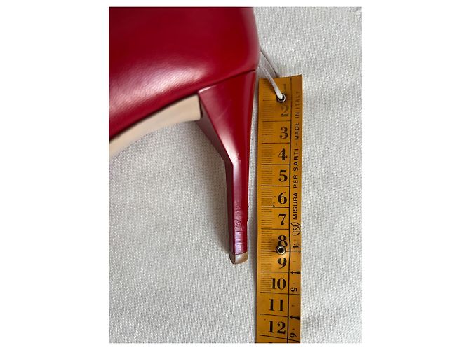 Bottines Miu Miu en cuir rouge - vue 9