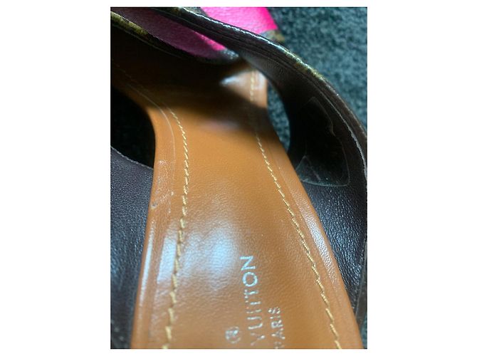 Sandali Louis Vuitton in pelle marrone - vista 3