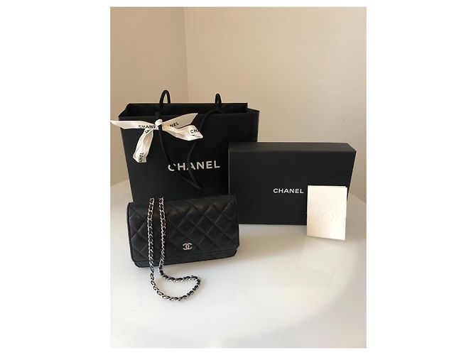 Wallet On Chain Portafoglio Chanel Classico su Catena in Pelle di Agnello Nera – Metallo Argento Nero - vista 3