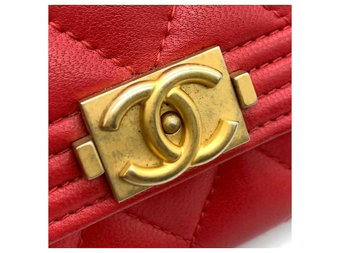 Tarjetero Boy Chanel de piel de cordero rojo Roja - vista 4